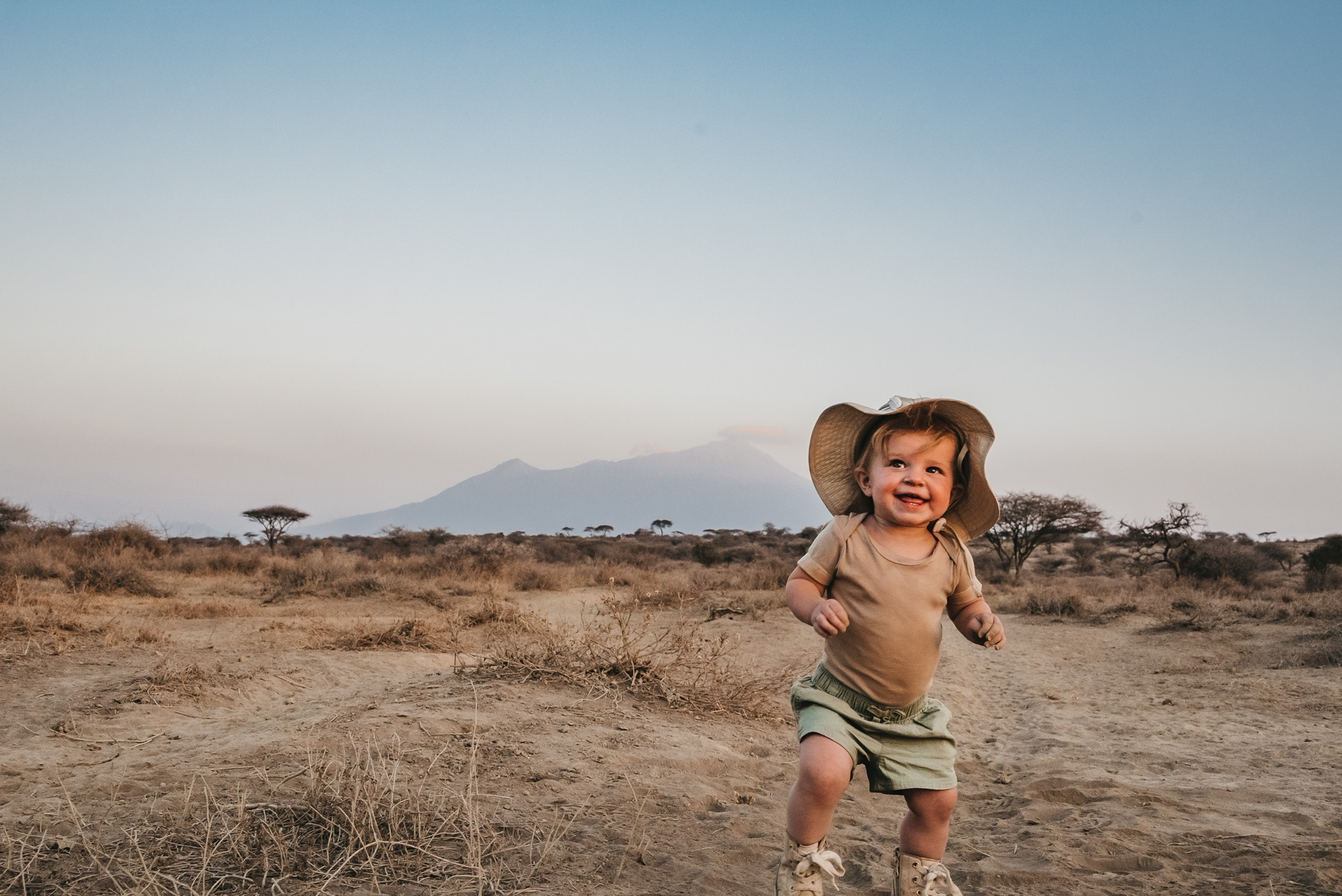 sarah bowmar safari baby outfits